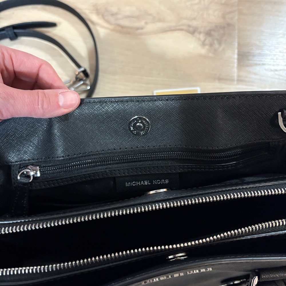 Michael Kors || Savannah saffiano leather satchel crossbody bag || black - Picture 8 of 10